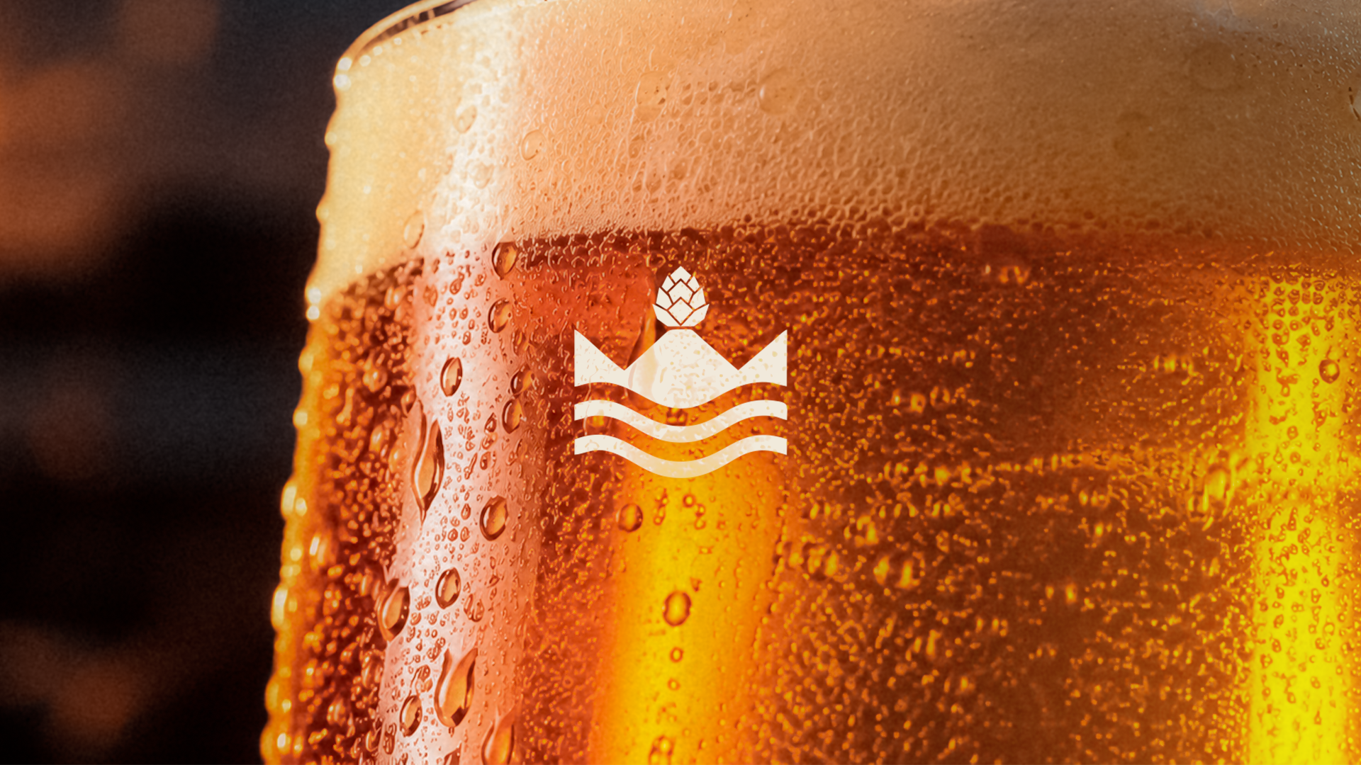Copo de cerveja artesanal Arrecifes com condensação